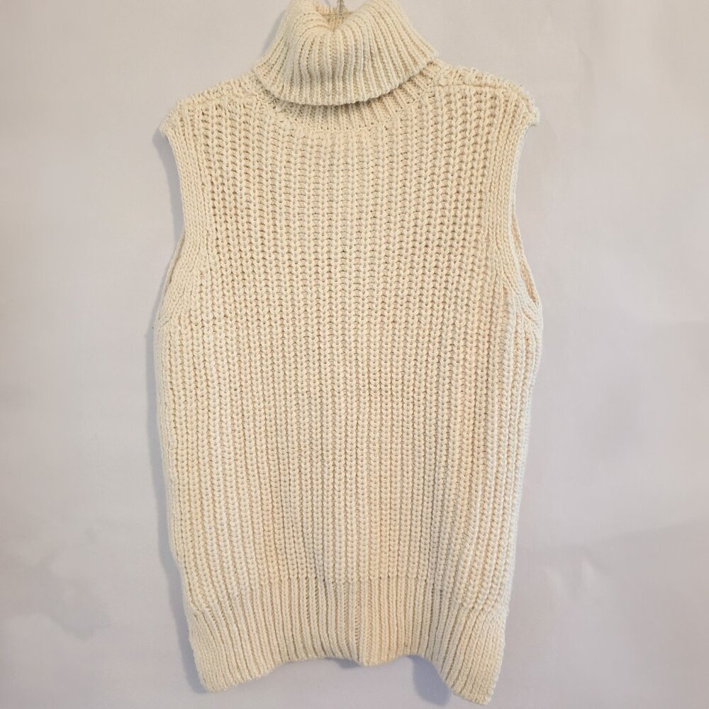 H&M Turtleneck Sleeveless Sweater